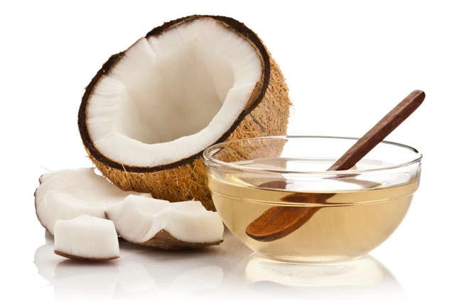 Trị sẹo rỗ tại nhà bằng dầu dừa