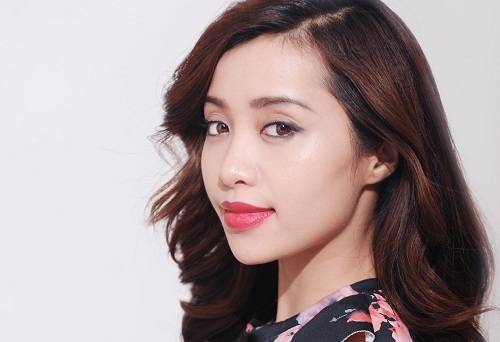 Lăn kim làm đầy môi Lăn kim làm đầy môi